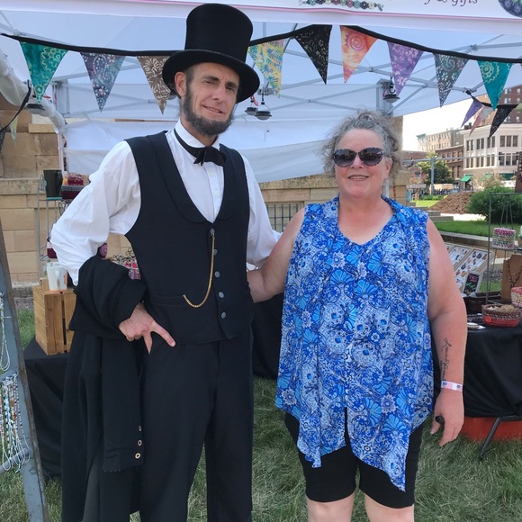 Meet your Posher, Angela - Picture 1 of 1